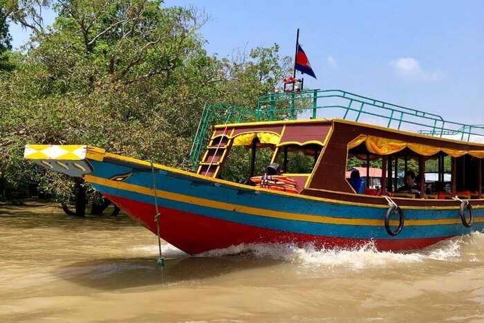 Take a boat trip on Tonle Sap, Siem Reap